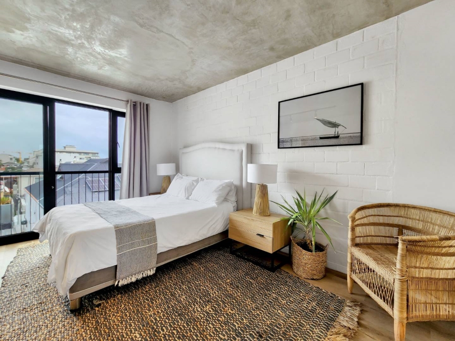 1 Bedroom Property for Sale in Sea Point Western Cape
